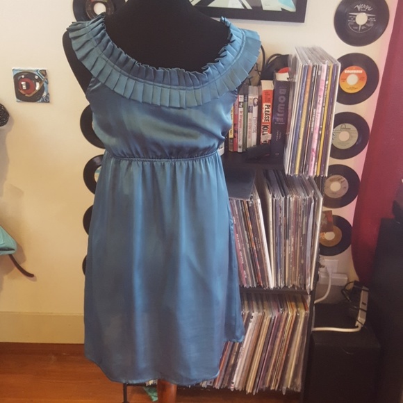 Silk dress - Picture 2 of 2